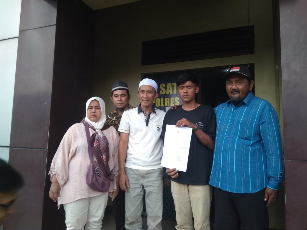 Oknum Sekdes Curugbarang Cs Dilaporkan Kepolres Atas Dugaan Kasus Pemukulan