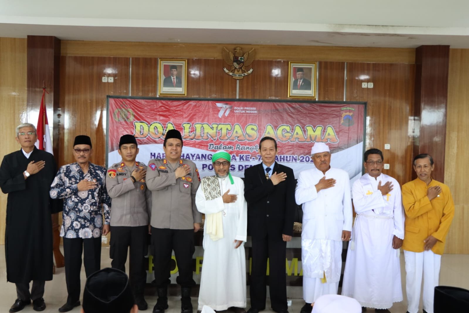 HARI BHAYANGKARA KE 77 POLRES DEMAK GELAR  DO'A BERSAMA LINTAS AGAMA 