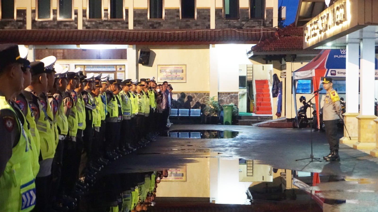 Polres PurbaIingga Amankan Jalur Kunjungan Presiden RI dari Banyumas ke Banjarnegara