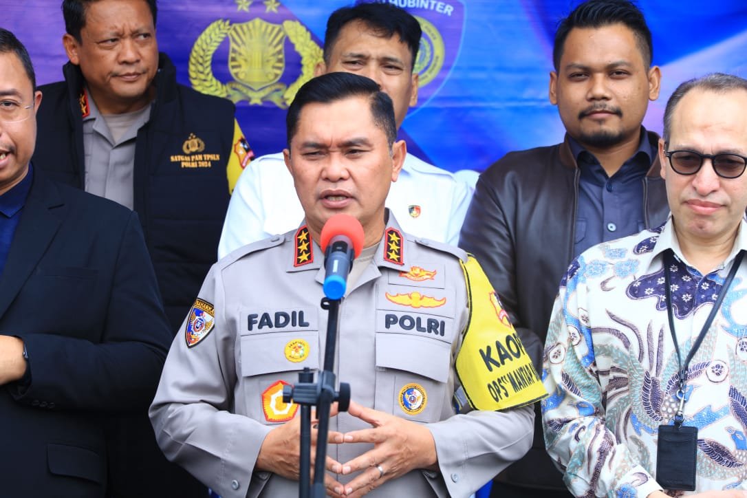 Kabaharkam Polri Lepas 111 Personel Amankan TPS Luar Negeri: Jalankan Tugas dengan Baik 