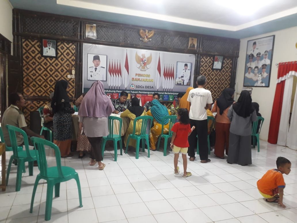 DI DUGA BANTUAN PANGAN P3KE DI DESA BANJARAN TIDAK TEPAT SASARAN