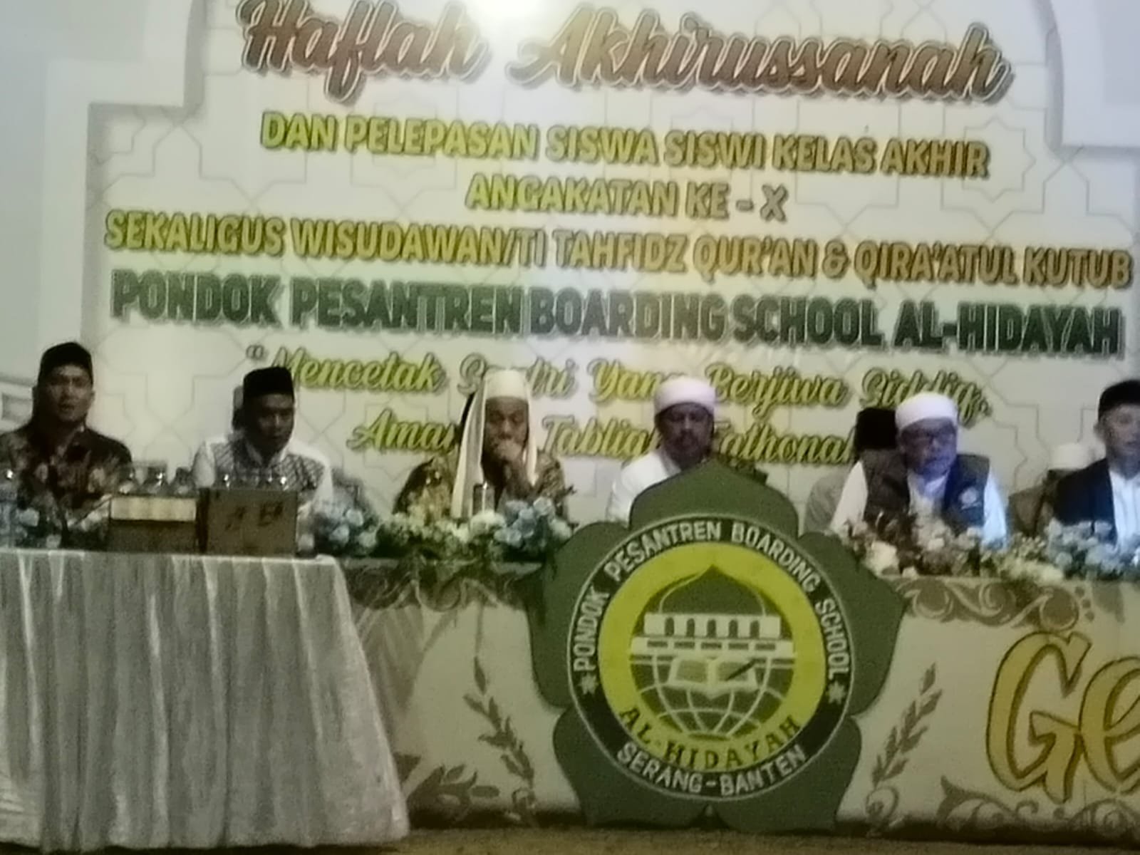 PELEPASAN SISWA SISWI KELAS AKHIR ANGKATAN KE- X SEKALIGUS TAFZIAH QURAN DAN QIROATUL KUTUB PONDOK PESANTREN AL-HIDAYAH MANCAK