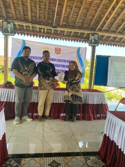 Universitas Negeri Semarang Gelar Sosialisasi Hukum Fidusia Dan Perizinan Di Desa Talunombo 