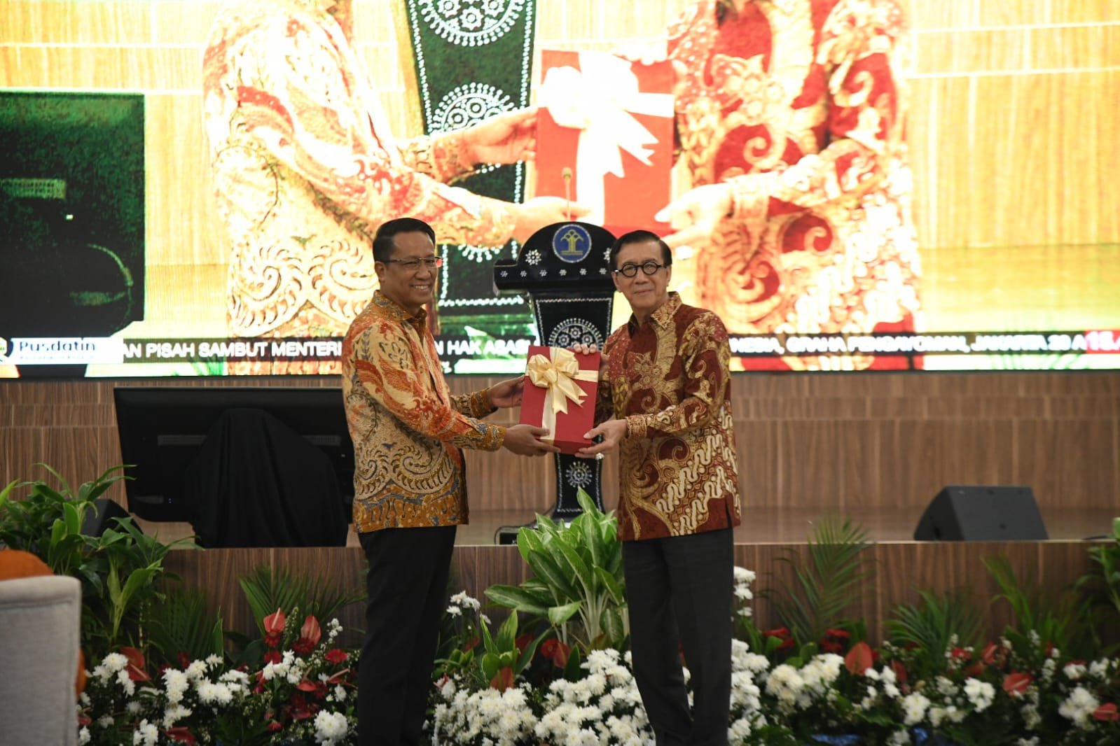 Terima Jabatan Menkumham, Supratman Minta Kolaborasi Seluruh Jajaran Kemenkumham