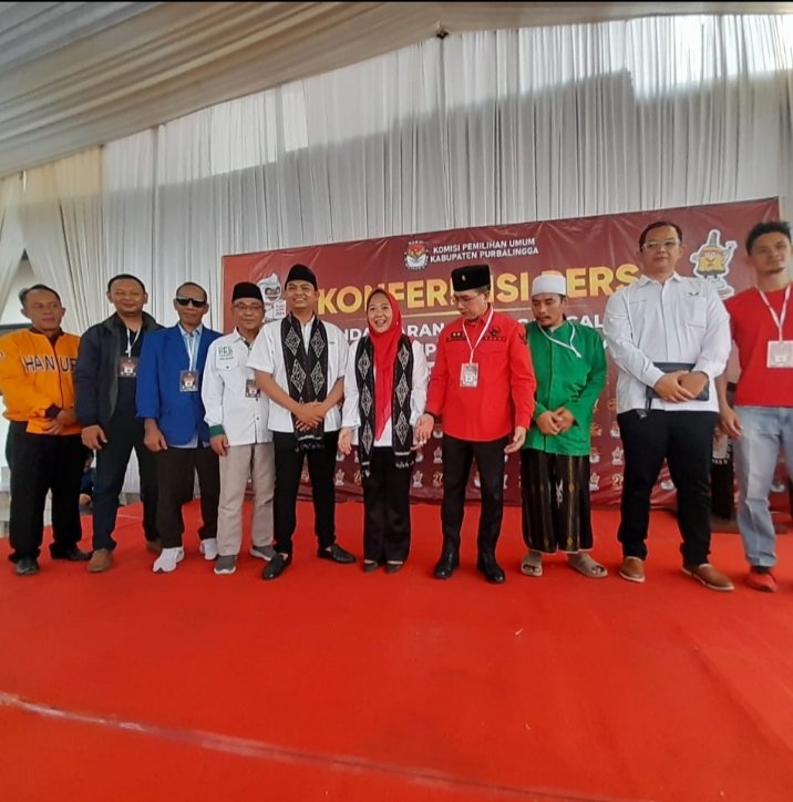 Tiwi - Hendra siap berkompetisi setelah pendaftaran Cabup dan Wabup Purbalingga diterima KPU