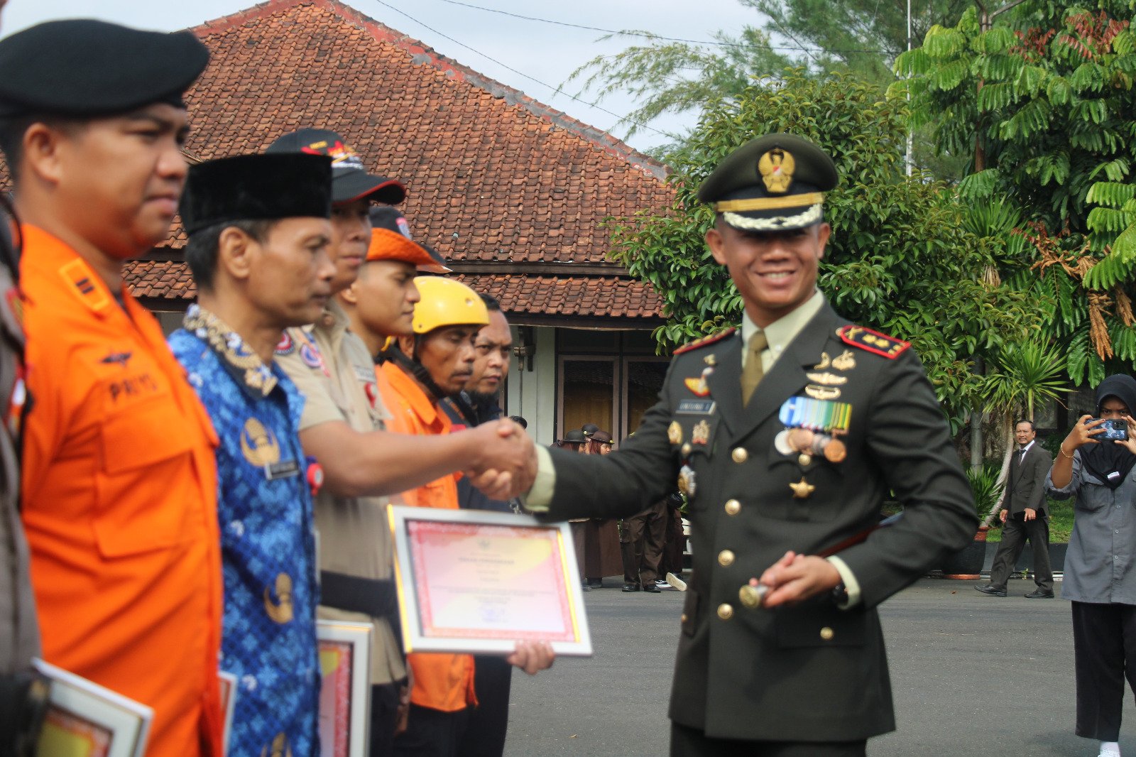 Kodim 0702-Purbalingga Terima Piagam Penghargaan dari BPBD  Purbalingga