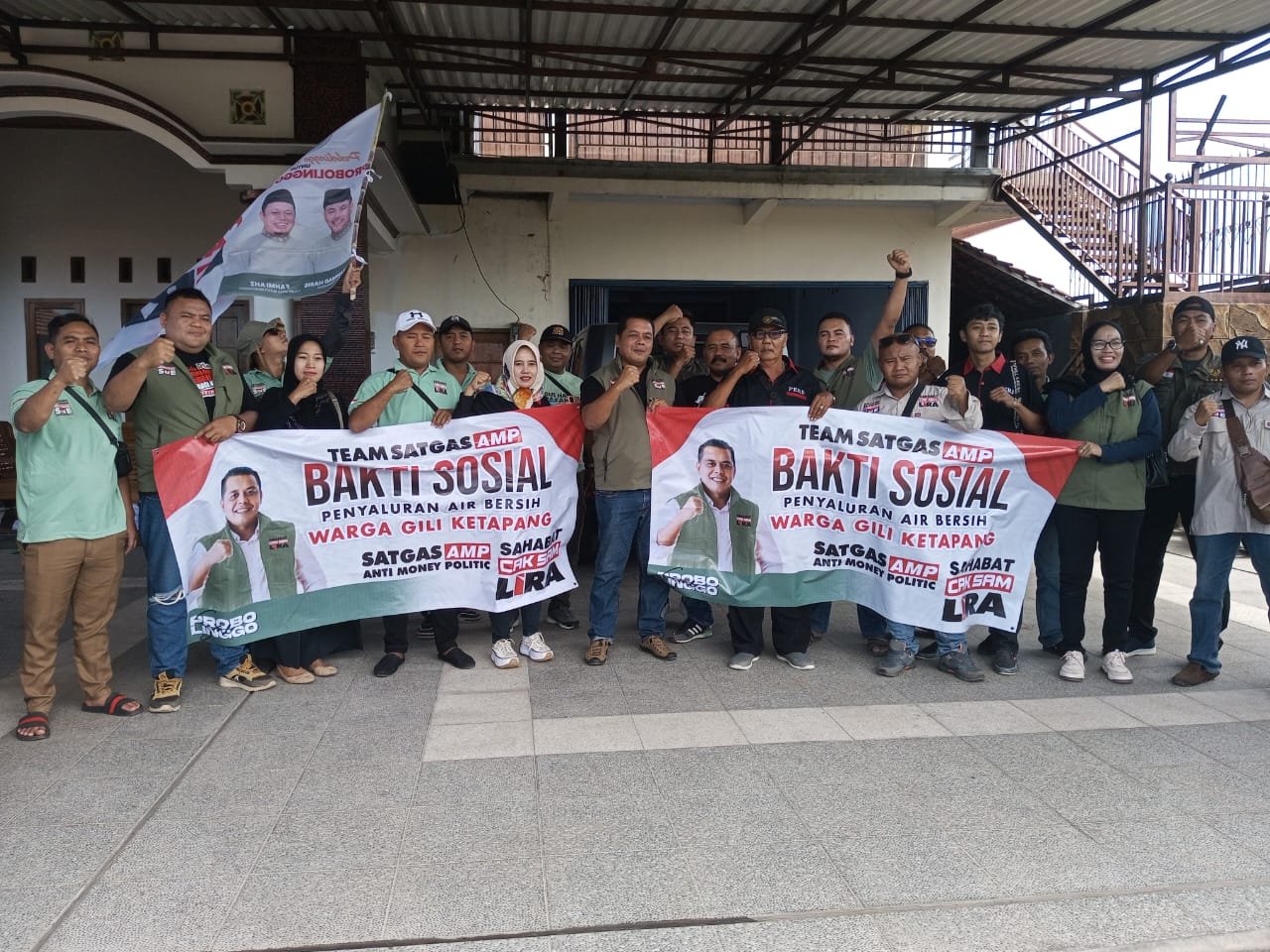 Satgas AMP peduli Warga Gili Ketapang, Dengan Adakan Baksos Ribuan Dus Air Mineral