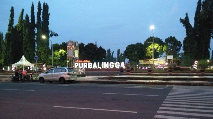 Saksikanlah Festival Kentongan di Alun-alun Purbalingga Minggu, 29 Desember 2024 pada pukul 19.30.Wib