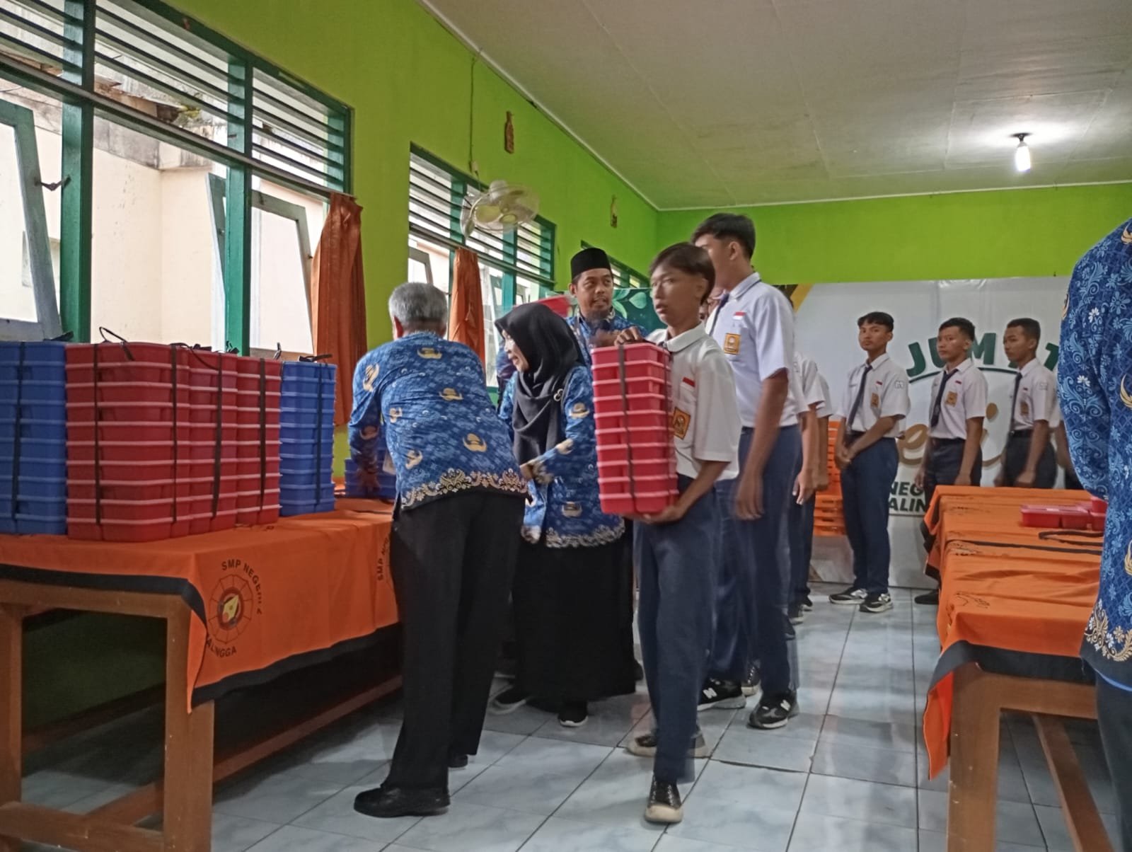 LAUNCHING  PROGRAM MAKAN BERGIZI GRATIS ( MBG ) DI KECAMATAN PURBALINGGA 