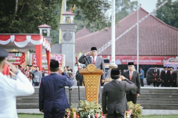 Sekda Banyumas Pimpin Upacara Hari Jadi Ke-454 Kabupaten Banyumas