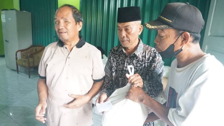 Ramadhan Berbagi, Ratusan Difabel Kota Pekalongan Terima Tasyarufan Zakat dari Baznas