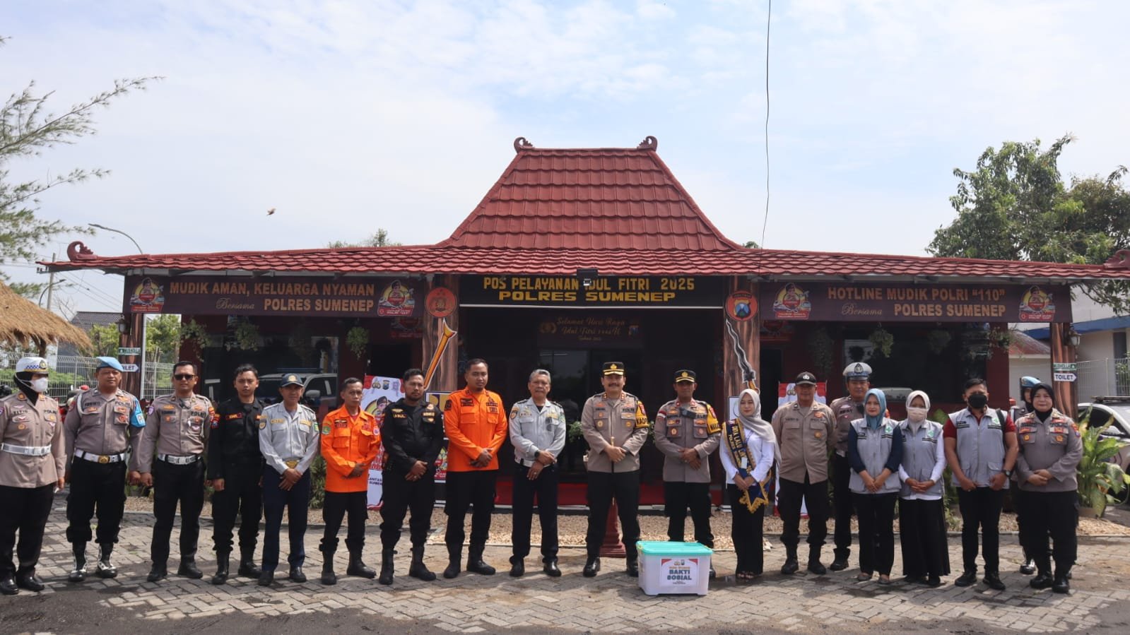 Kapolres Sumenep Tinjau Pos Pengamanan, Pastikan Pemudik Lebaran 2025 Nyaman dan Aman