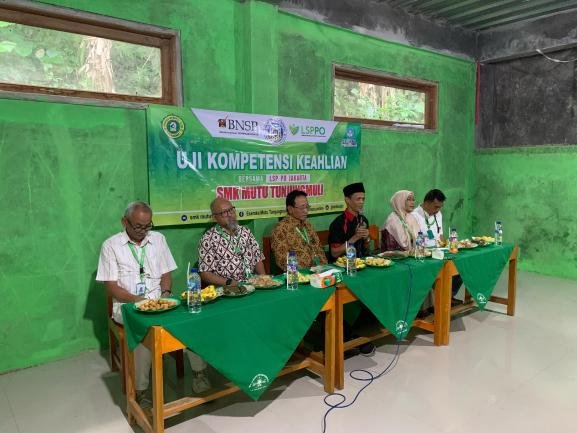 SMK MUTU TUNJUNGMULI MELAKSANAKAN AGENDA UJI KOMPETENSI KEAHLIAN (UKK) 