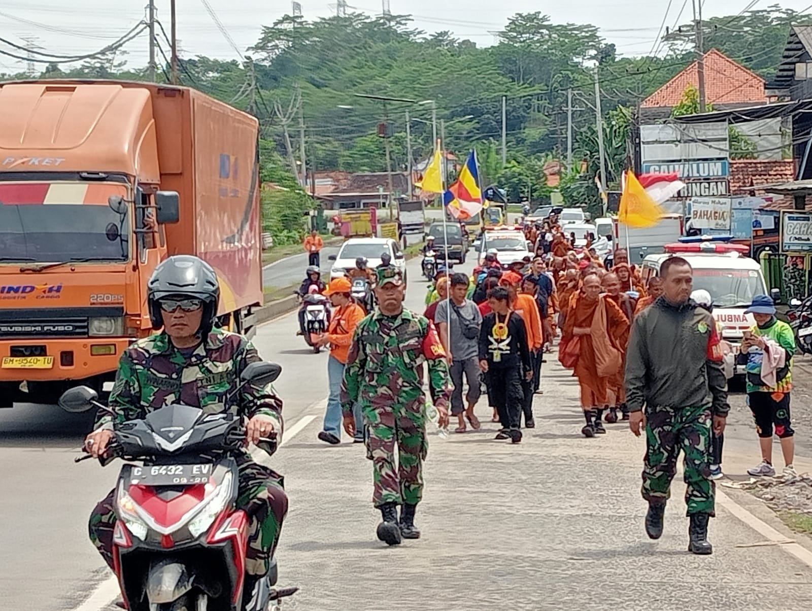 Napak Tilas Sang Buddha, Ritual Thudong ke Candi Borobudur Bawa Pesan Kebijaksanaan 