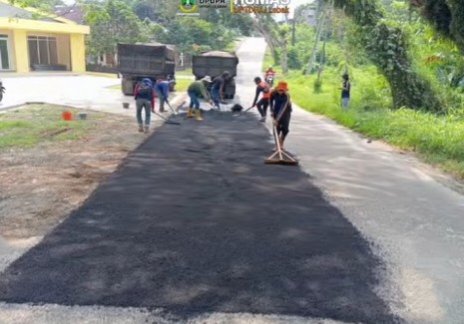 DPUPR Banten UPTD PJJ Lebak Laksanakan Kegiatan Tambal Sulam Hotmix di Ruas Jalan Cibadak–Padasuka 