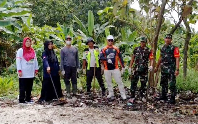 Peringati Hari Lingkungan Hidup Sedunia Perhutani Ikuti Gelar Ending Plastic Pollution Di Dusun Samb