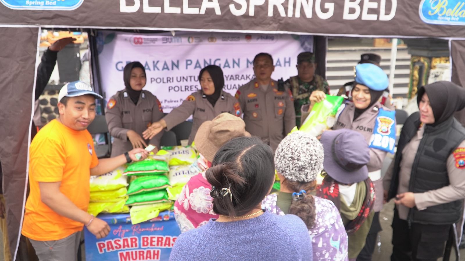 Polres Pasuruan Komitmen Gelar Gerakan Pangan Murah, Siapkan 2 Ton Beras untuk Warga Sukorejo dan To