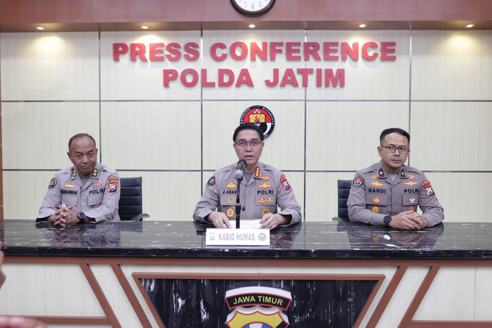 Puluhan Personel Polri Terluka Saat Amankan Aksi Anarkis di Jawa Timur 18 Diantaranya Jalani Rawat I