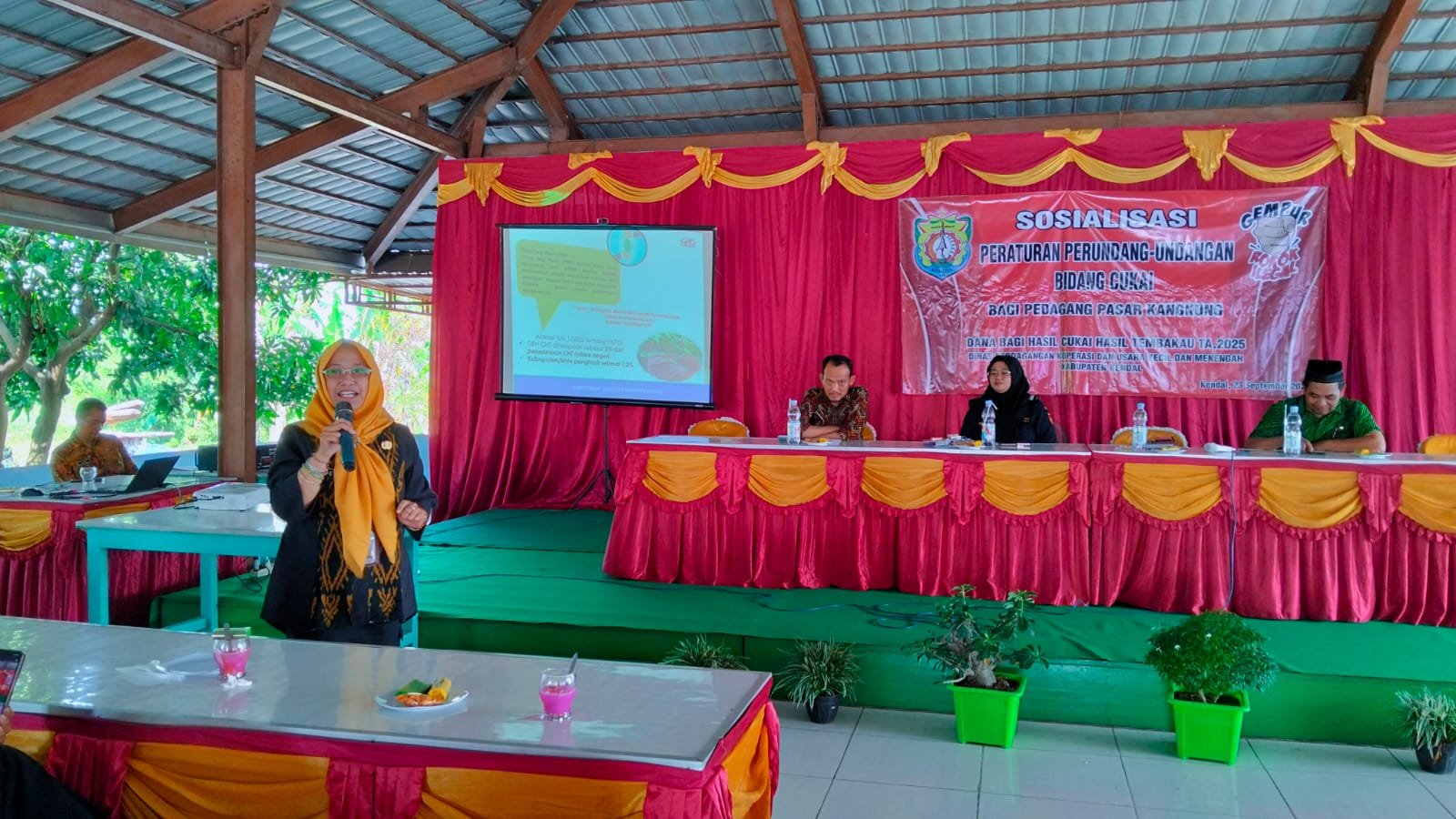 Disdagkop UKM Kendal Gelar Sosialisasi Gempur Rokok Ilegal 