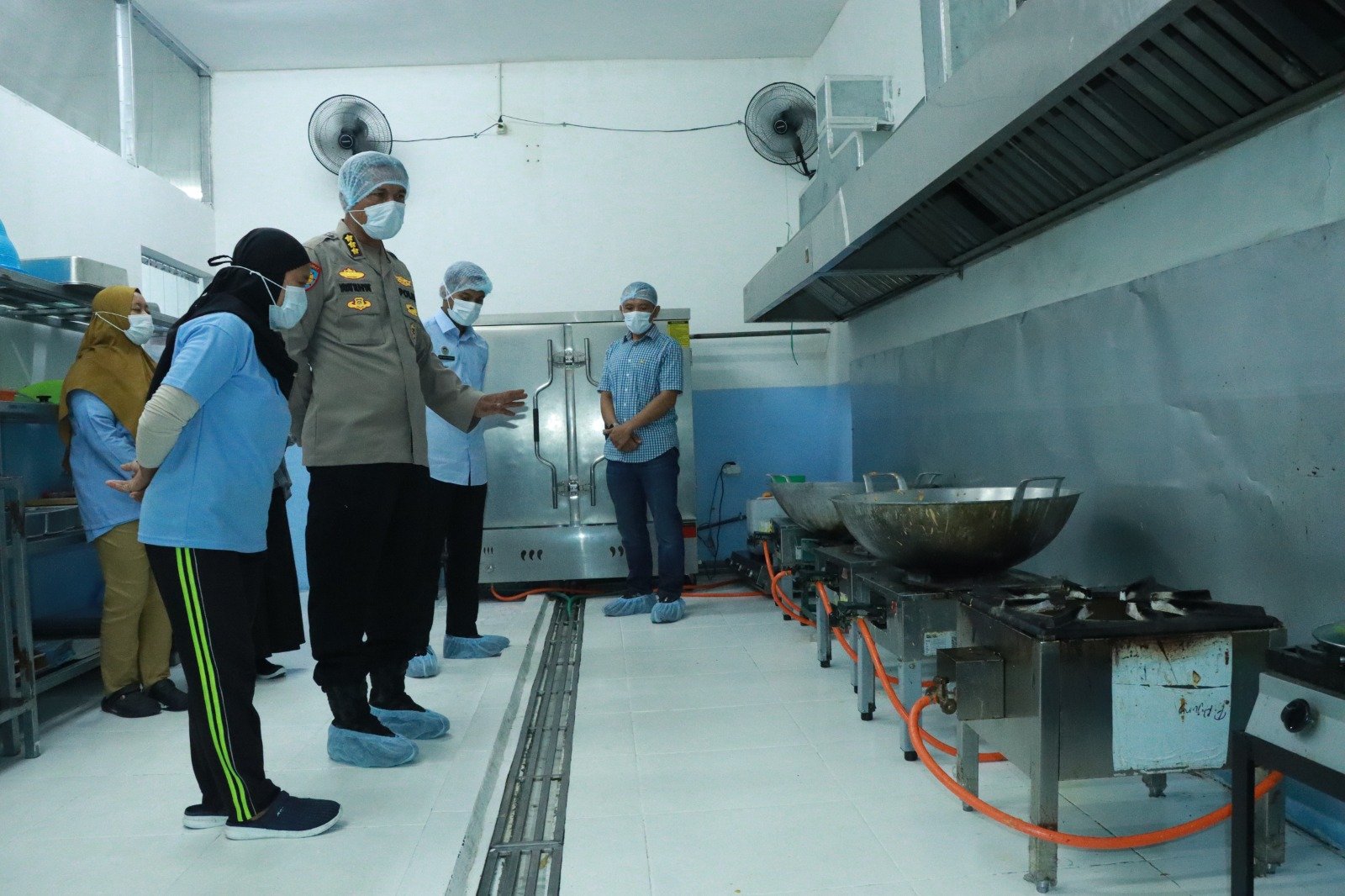 Itwasda Polda Jatim Lakukan Pengawasan SPPG Polres Gresik Pastikan Kualitas dan Kebersihan MBG