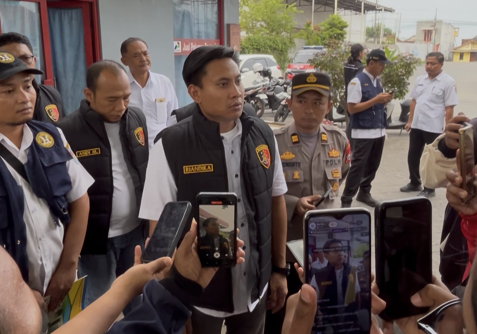 Polres Tuban Bersama Diskopumdag Cek SPBU Respon Keluhan Masyarakat terkait BBM