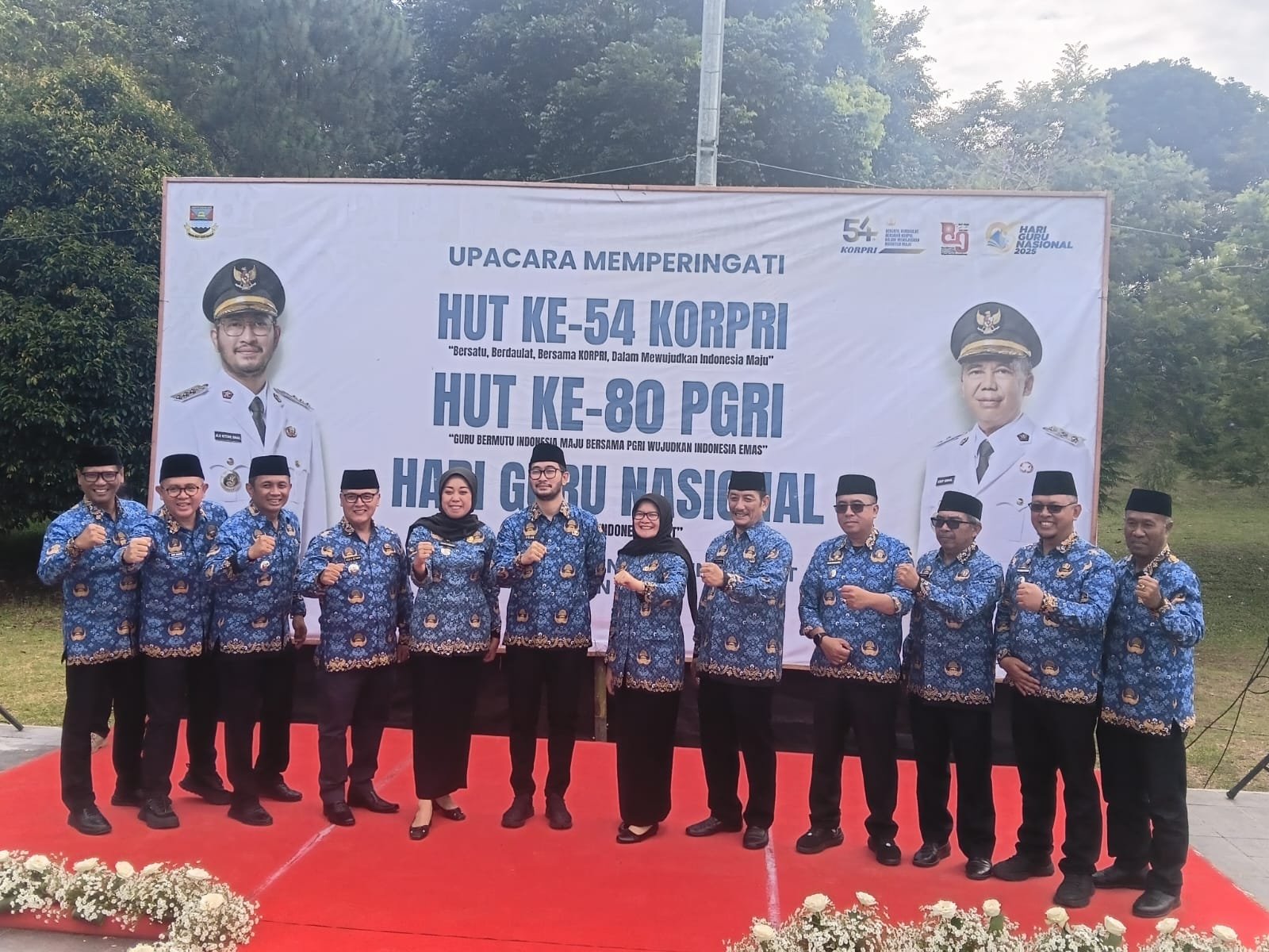 Upacara Bersama HUT PGRI Ke-80 dan HUT KORPRI Ke-54 di Bandung Barat