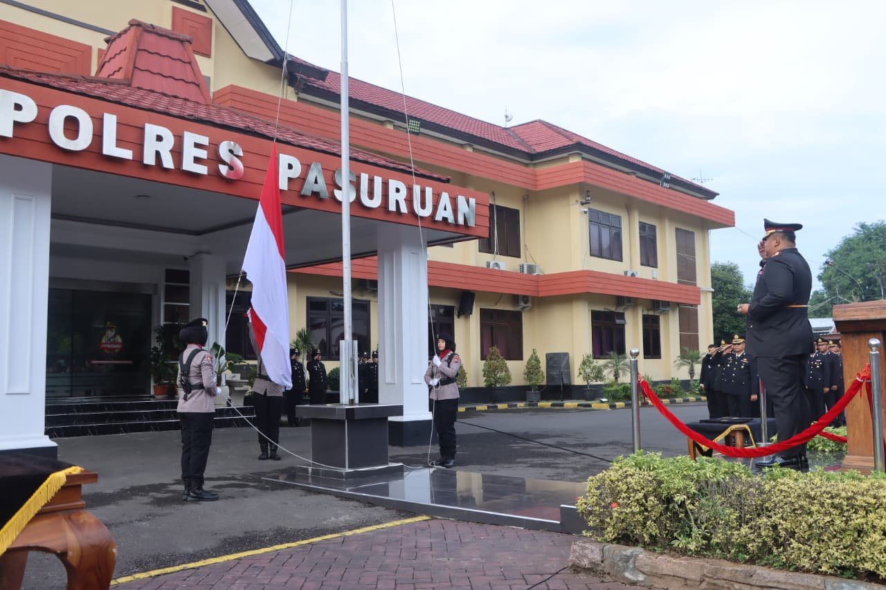 Polres Pasuruan Peringati Hari Ibu ke-97 Kapolres Ibu Berperan Penting Dalam Membentuk Moral Bangs