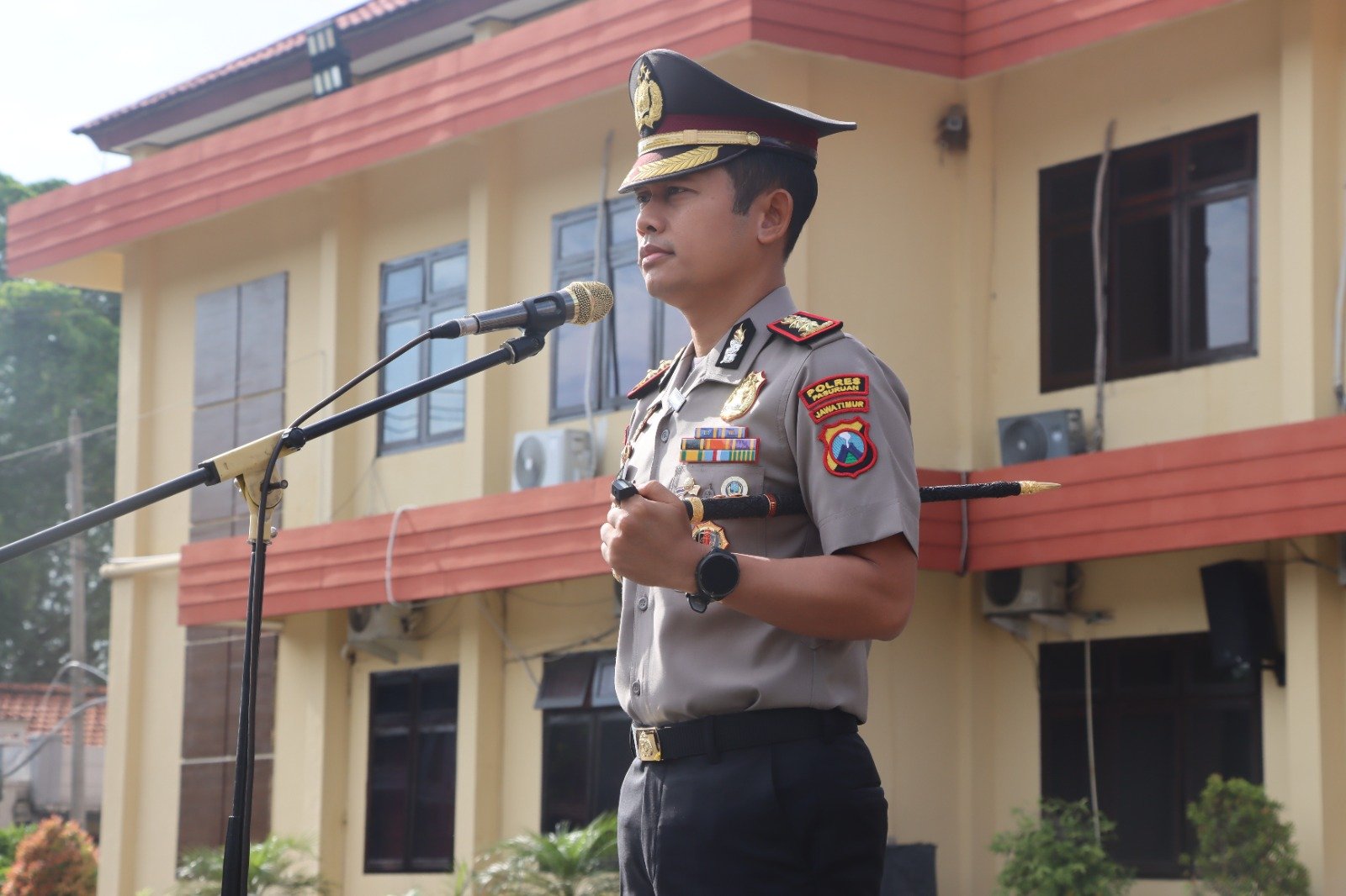 Pimpin Apel Perdana, Kapolres Pasuruan Ingatkan Anggota Tak Menyalahgunakan Wewenang dan Tetap Menga