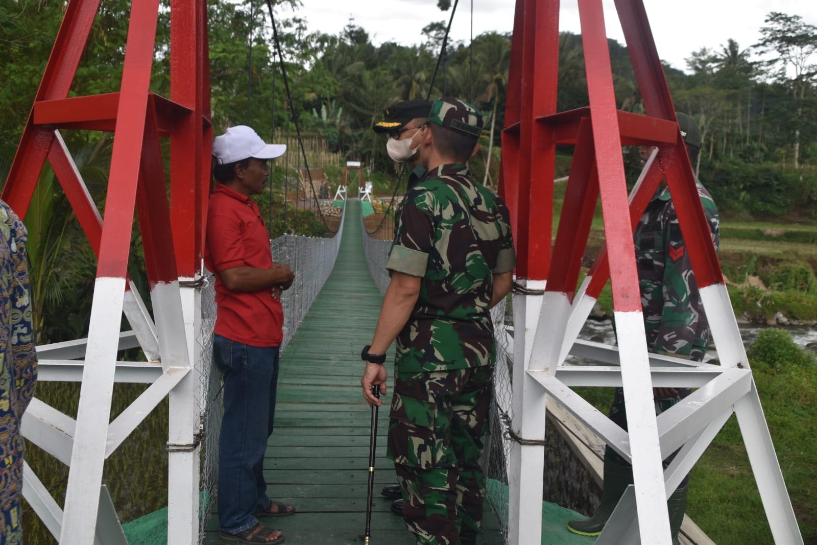 Peninjauan Jembatan Gantung Garuda Wonosobo: Kolaborasi TNI, Pemerintah, dan Masyarakat Sukses Rampung Tepat Waktu