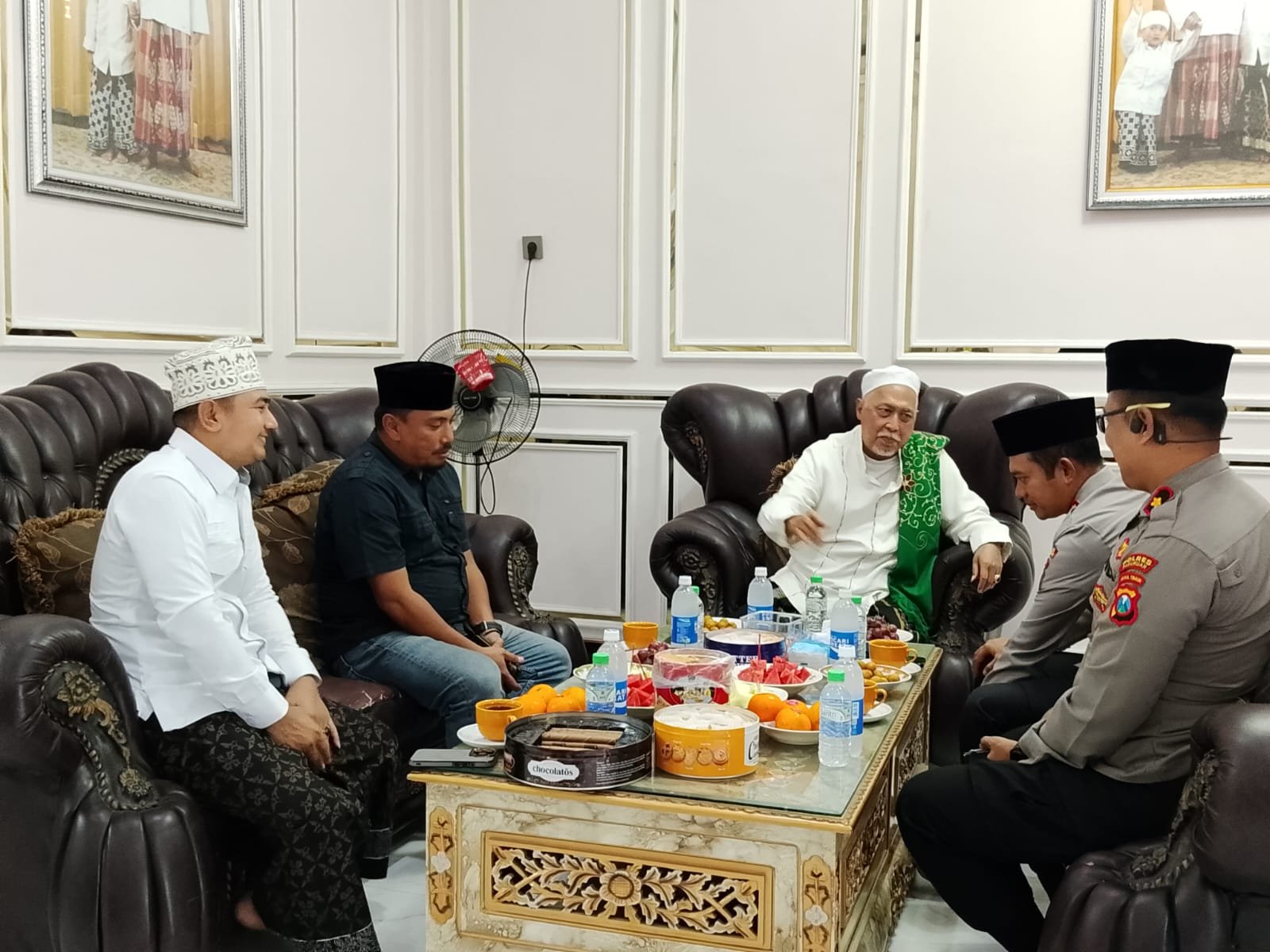 Kapolres Pasuruan Jalin Silaturahmi dengan Pengasuh Ponpes Sidogiri