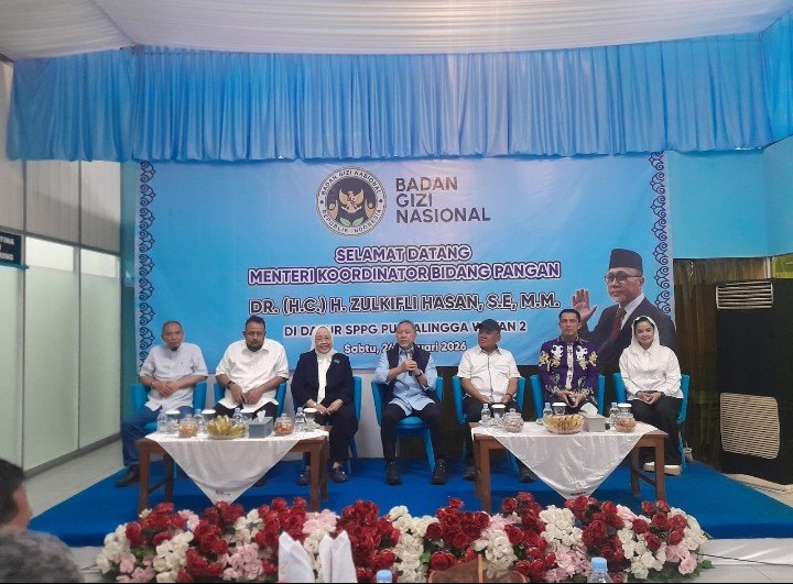 Kunjungan kerja Menteri Koordinator Bidang Pangan Bapak Dr ( H.C ) Zulkifli Hasan,S.E, M.M. di Dapur SPPG Purbalingga wetan 2 