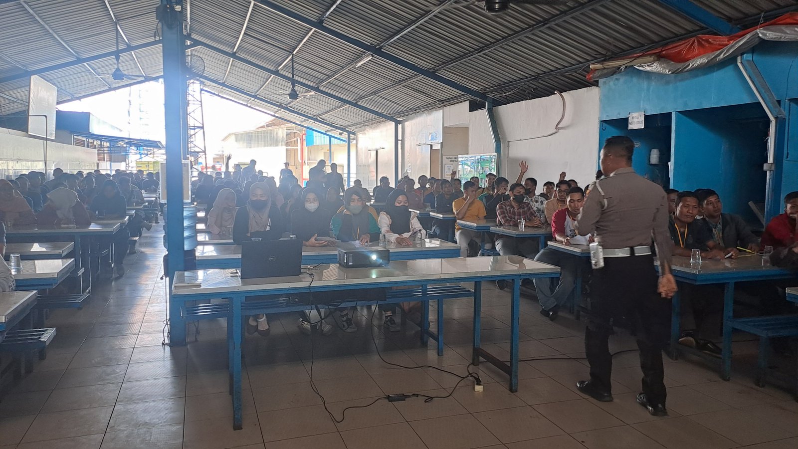 Tekan Angka Kecelakaan Jelang Mudik 2026, Satlantas Polres Pasuruan Gelar Safety Riding di PT Mega M