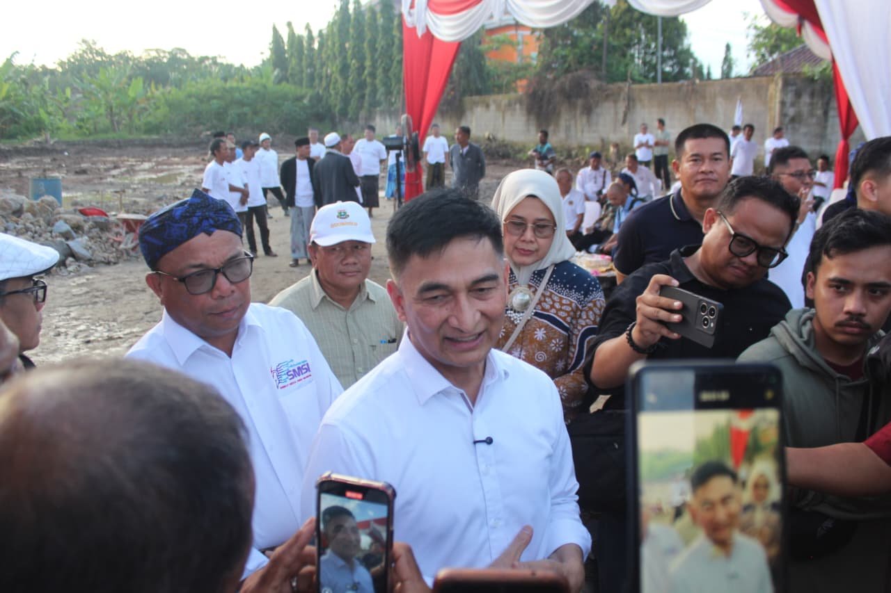 Langkah Nyata Wagub Banten: Donasi Pribadi Rp 10 Juta untuk Museum SMSI di Karundang kota serang