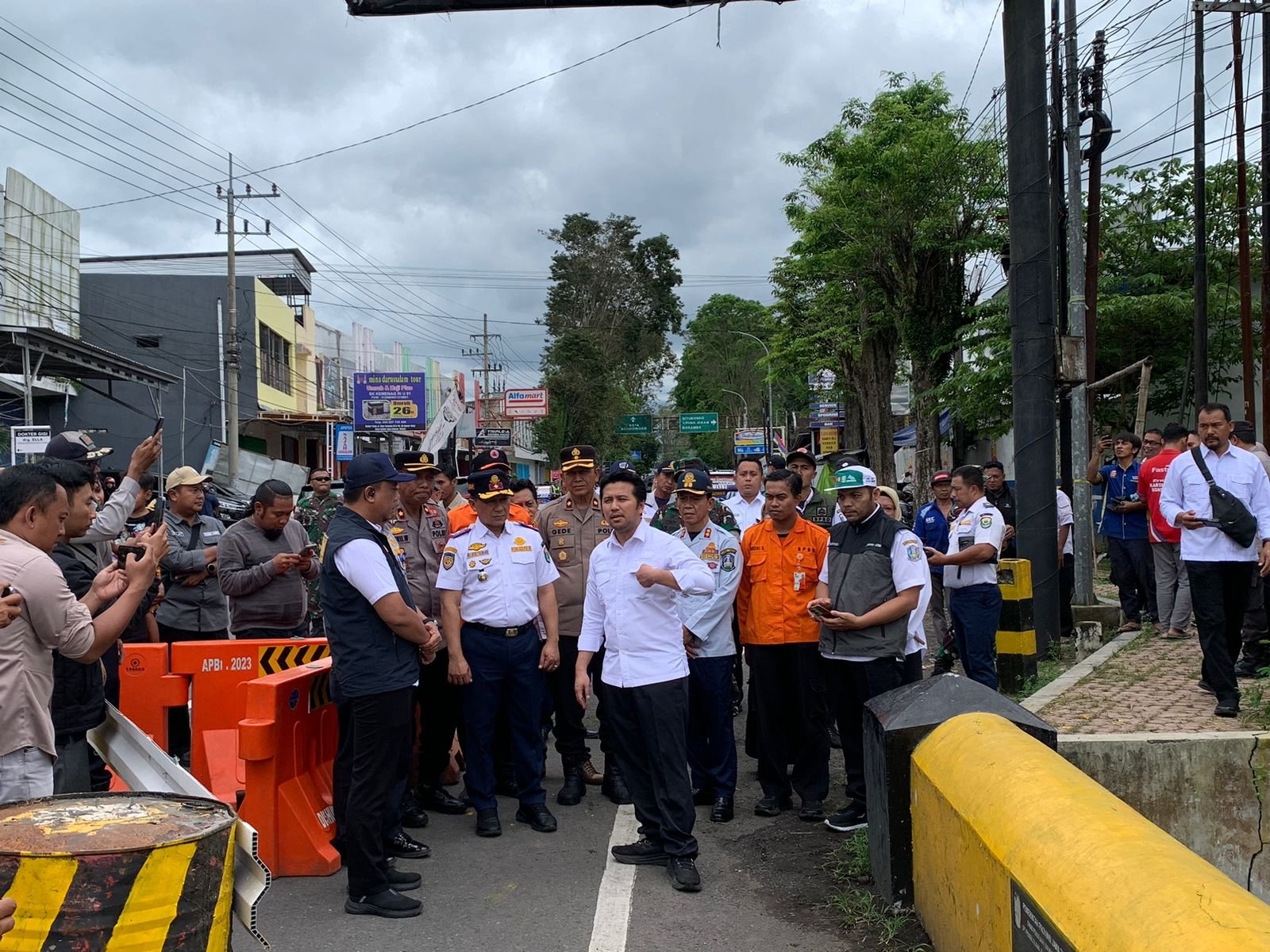 Kunjungan Wagub Jatim ke Sukowiryo Berjalan Aman, Polres Bondowoso Tunjukkan Profesionalisme