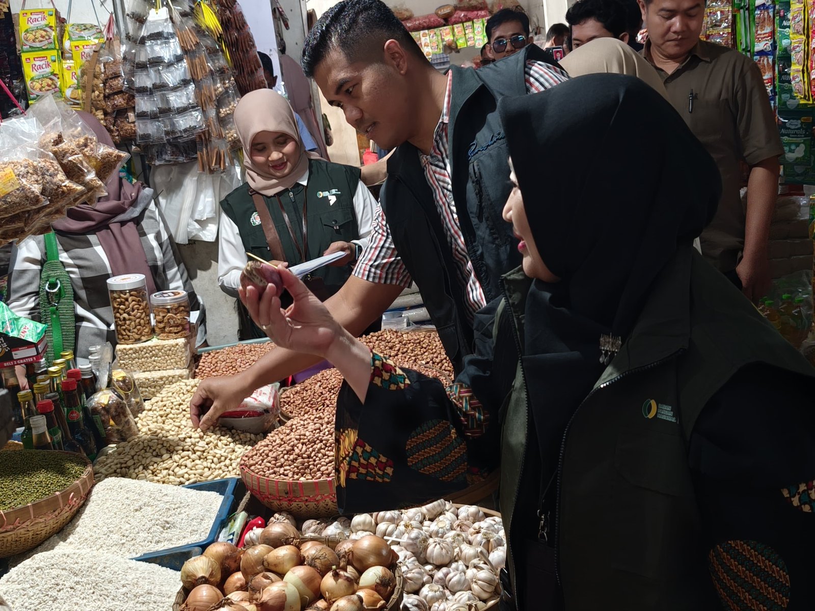 Satgas Pangan Pantau Ketat Pasar Ngunut  STOK PANGAN AMAN SELAMA RAMADHAN