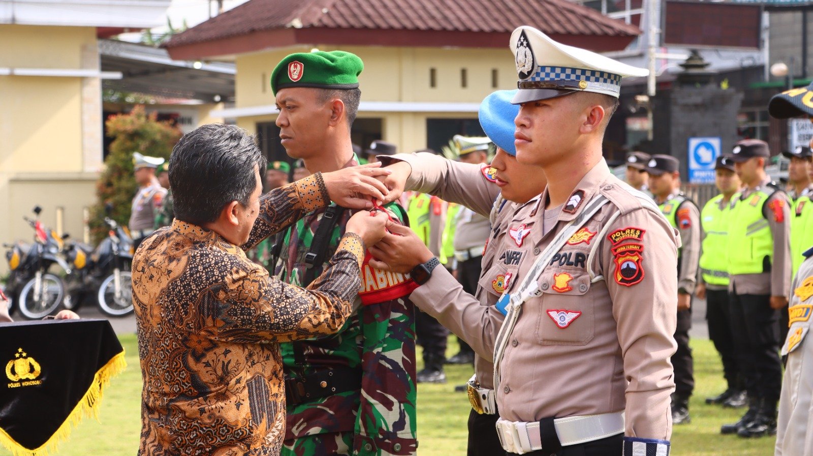 RAPAT PARIPURNA DPRD DEMAK KE-33 MASA SIDANG III TAHUN 2026: PANDANGAN UMUM FRAKSI- FRAKSI TERHADAP RAPERDA APBD 2027