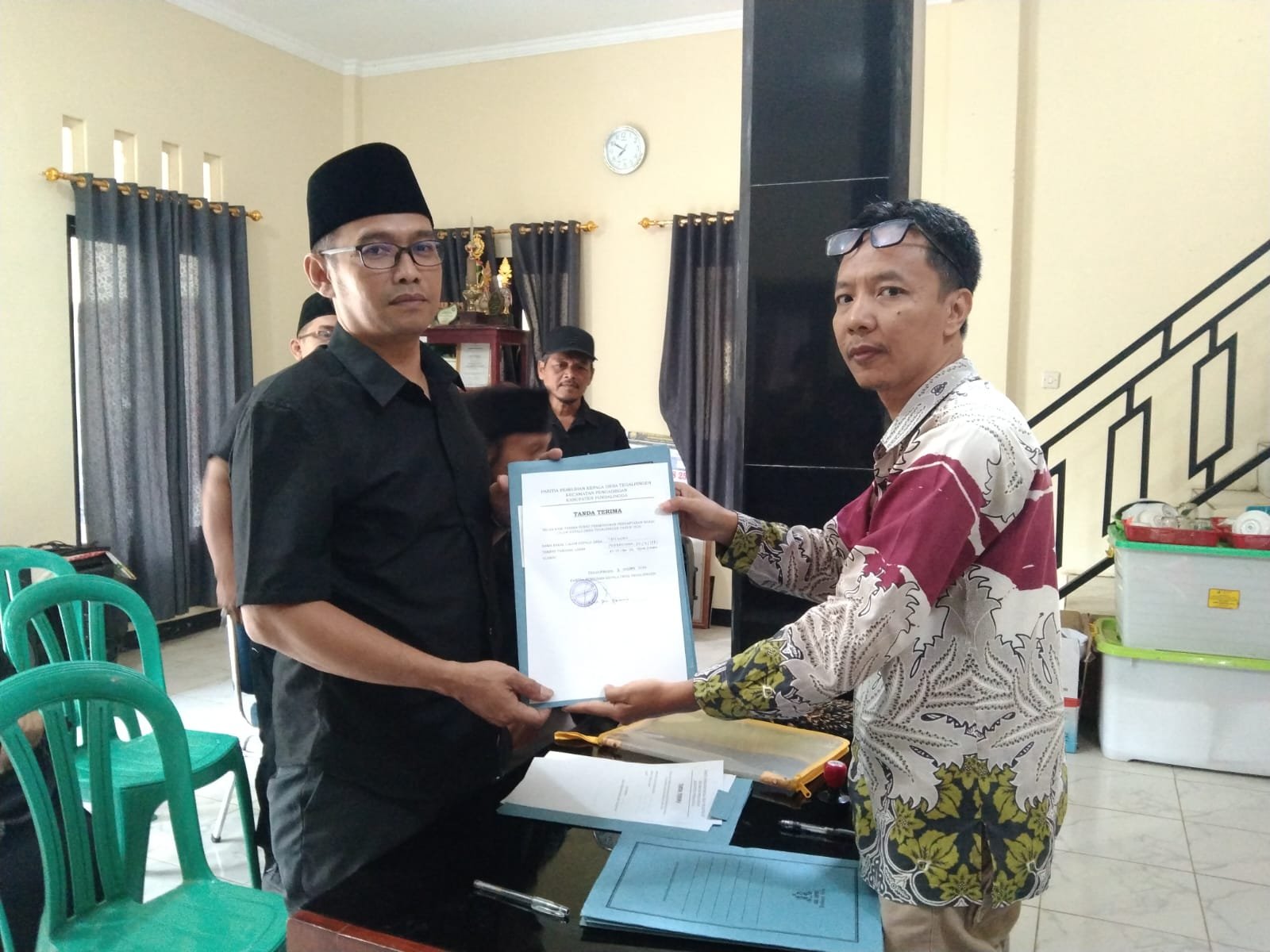 LANGKAH PERUBAHAN, TRISWORO RESMI KEMBALIKAN FORMULIR PENDAFTARAN CALON KEPALA DESA TEGALPINGEN